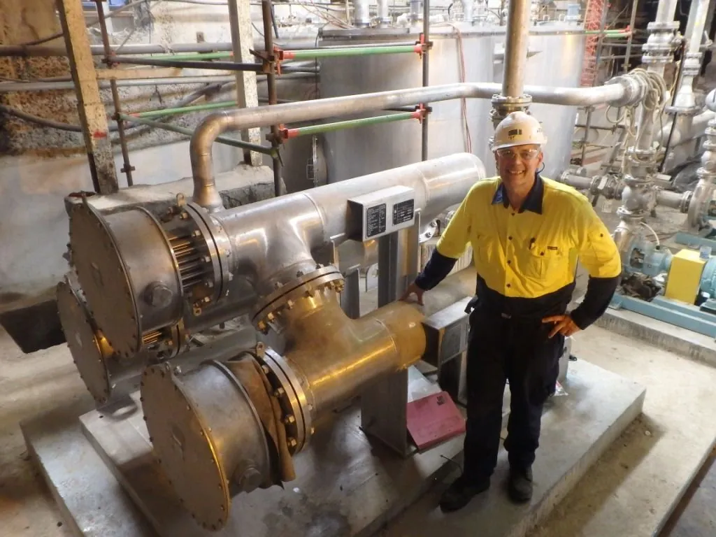 Installed industrial circulation heater